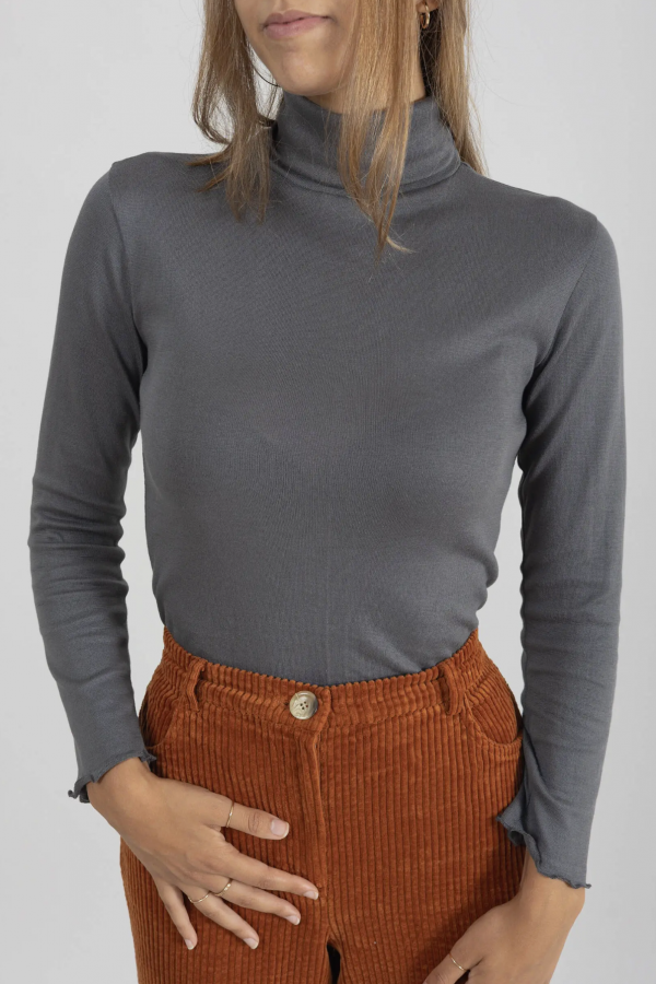 Soft gray turtleneck sweater 100% organic cotton