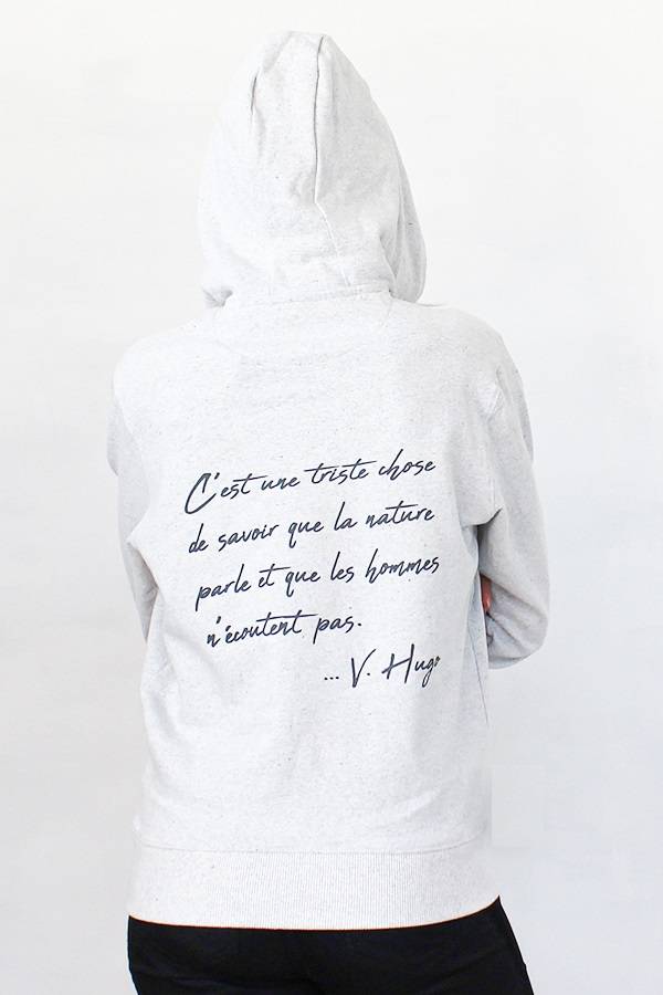 CREME HOODIE 60 % recycelte Baumwolle / 40 % recyceltes Polyester
