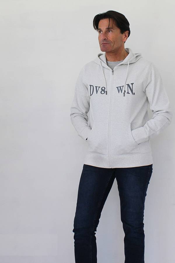 100 % RECYCELTES SWEATSHIRT MIT REISSVERSCHLUSS IN CREME 60 % Baumwolle / 40 % Polyester