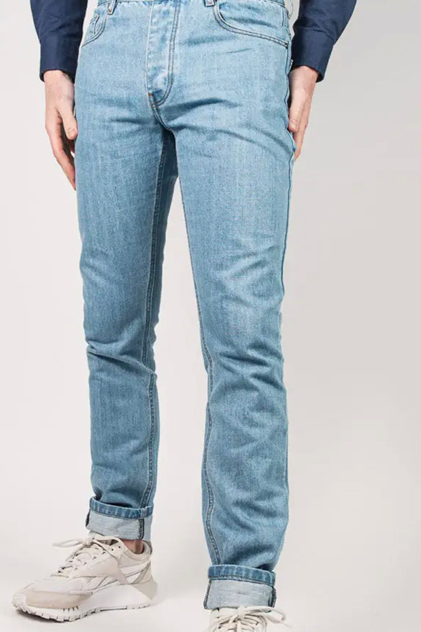 Verwaschene Jeans 100 % bio-baumwolle