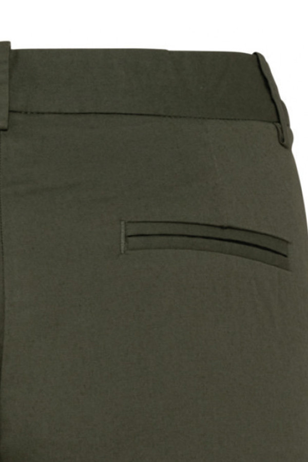 Pantalón color khaki 98% Algodón orgánico / 2% elastano