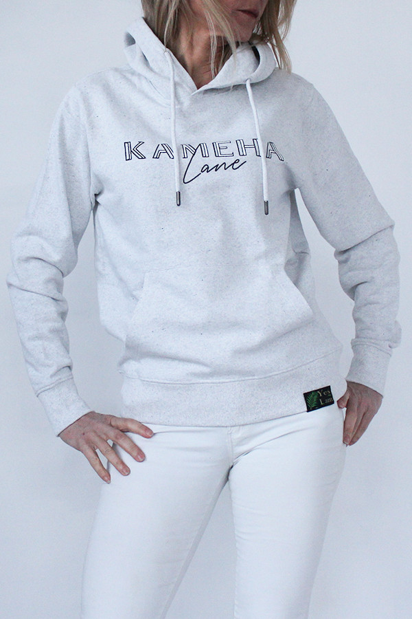 SWEAT A CAPUCHE CREME 60% de coton recyclé / 40% de polyester recyclé