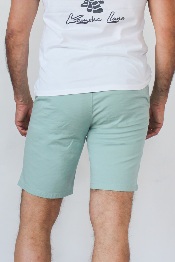 Jadegrüne Bermuda-Shorts 98 % Bio-Baumwolle / 2 % Elastan