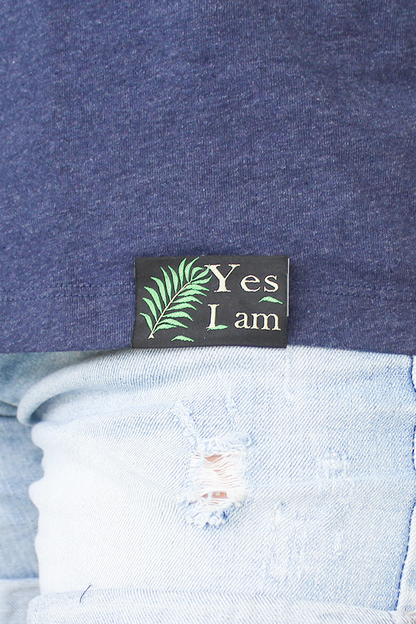 T-SHIRT NAVY 60% de coton recyclé et 40% de polyester recyclé