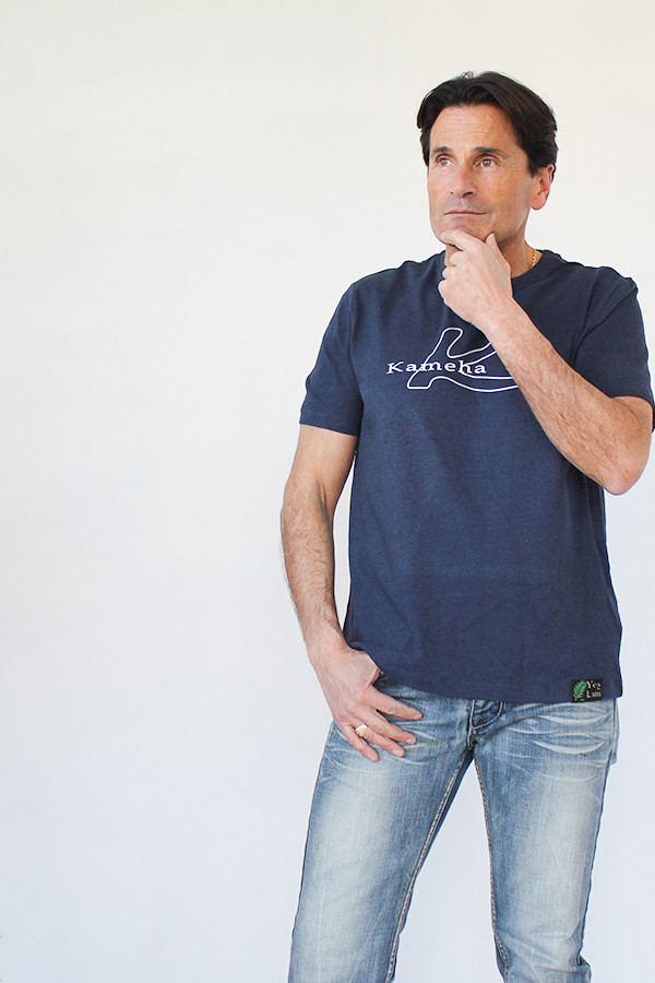 NAVY T-SHIRT 60% pre-consumer recycled cotton and 40% post-consumer recycled polyester