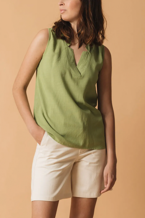 Pistazienfarbene Bluse mit V-Ausschnitt 100 % bio-baumwolle