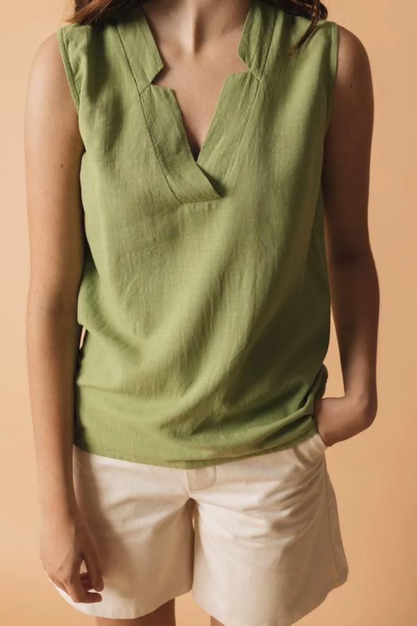 Blusa pistacchio con scollo a V 100% cotone biologico